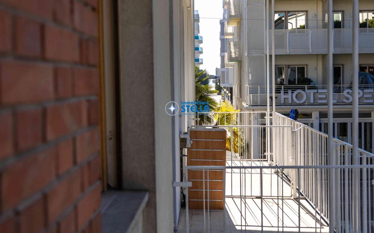 Condominio Sirene Lido di Jesolo Esterno foto